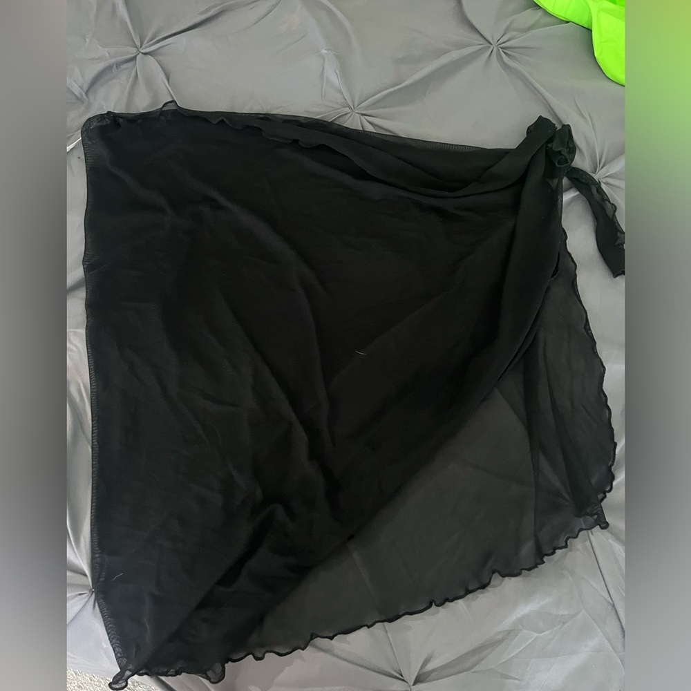 Super soft sarong wrap. Brand new
